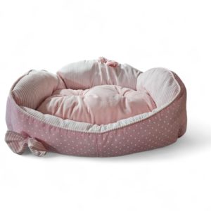 Cama rosa con Lunares Rosas
